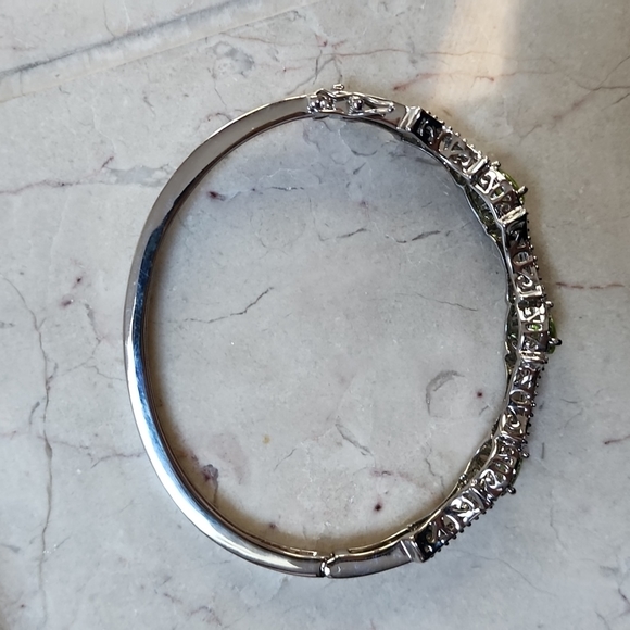 Peridot and CZ bangle bracelet - Picture 4 of 7